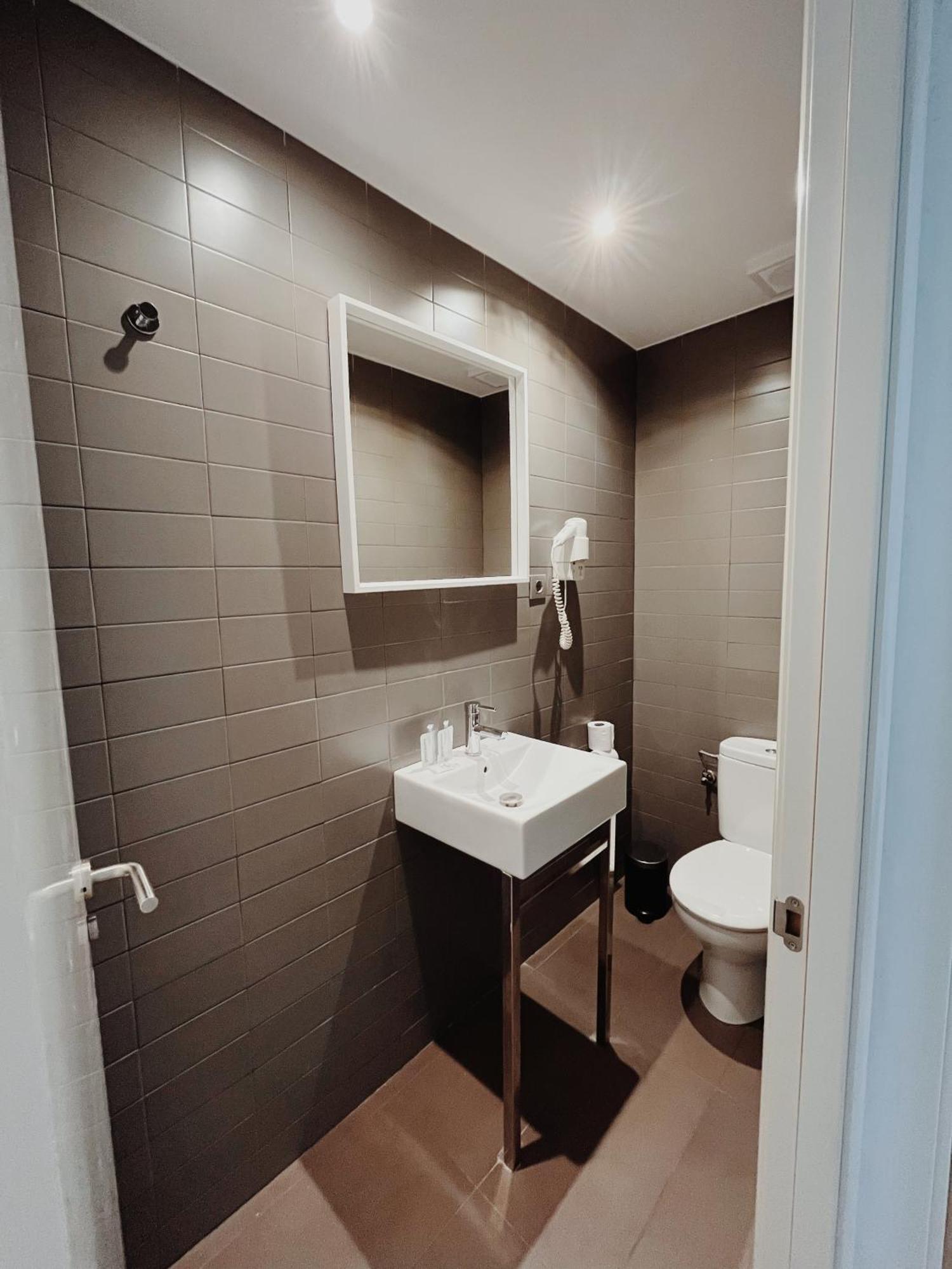 Apartamentos Express By Gaiarooms Барселона Екстериор снимка