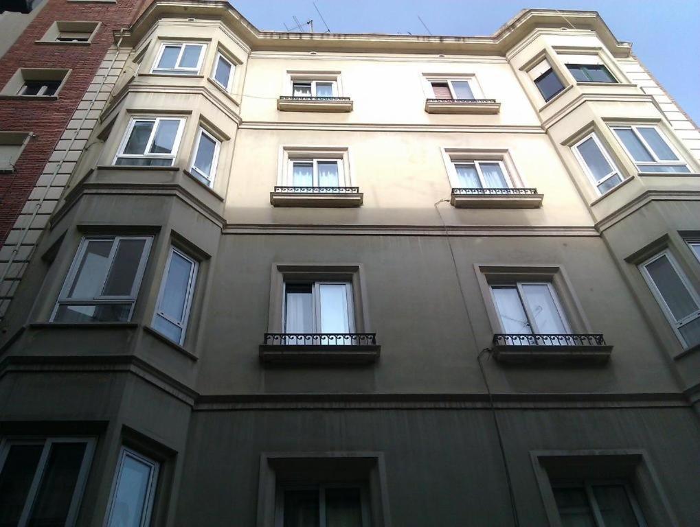 Apartamentos Express By Gaiarooms Барселона Екстериор снимка